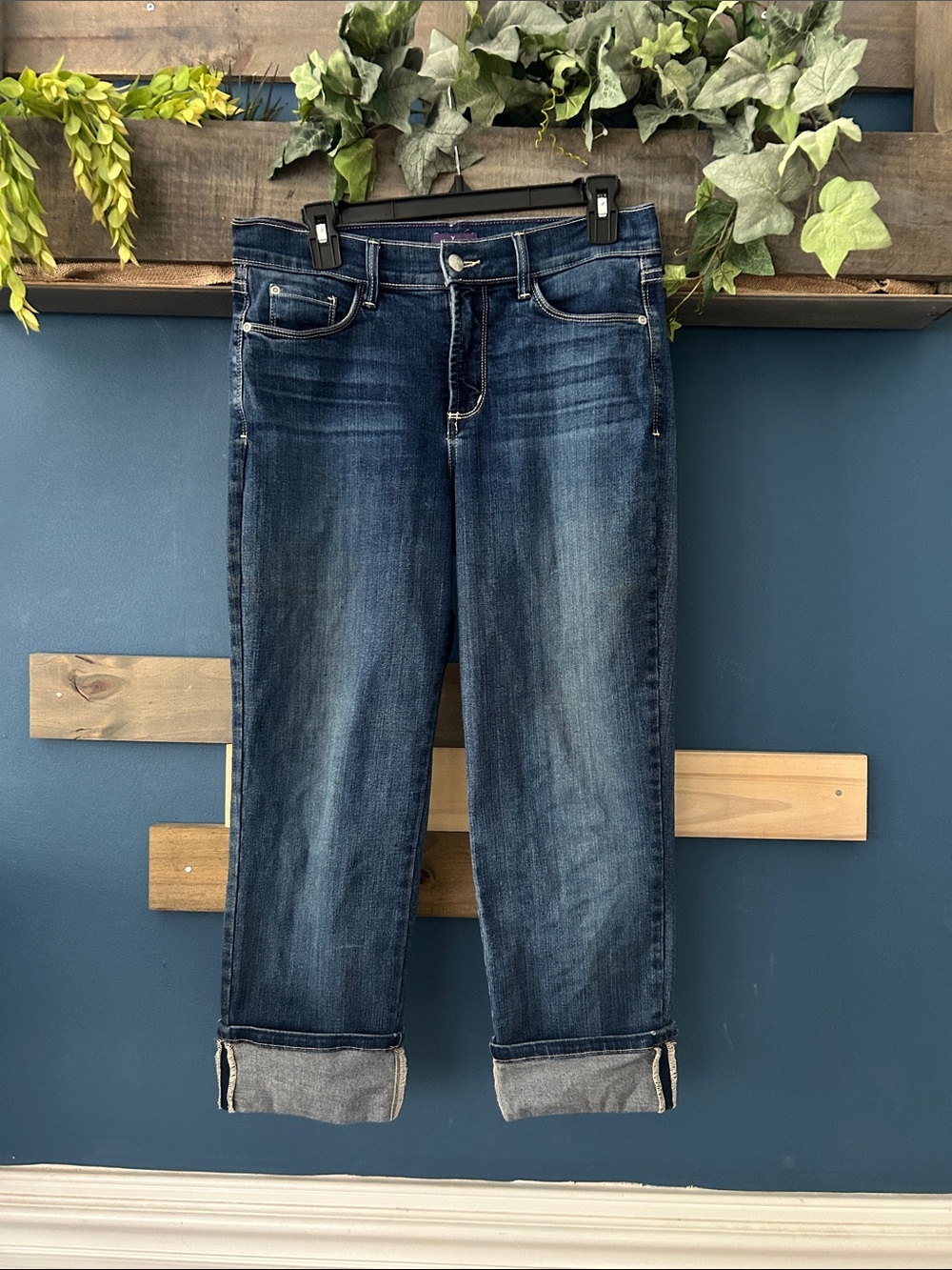 NYDJ Dayla Dark Blue Wide Cuff Women’s Capri Jeans Size 4 EUC